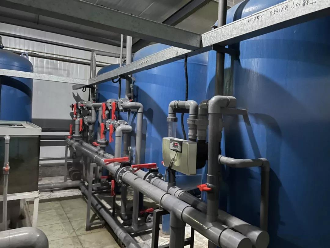 1013-1-4.jpg 1013-1-4.jpg