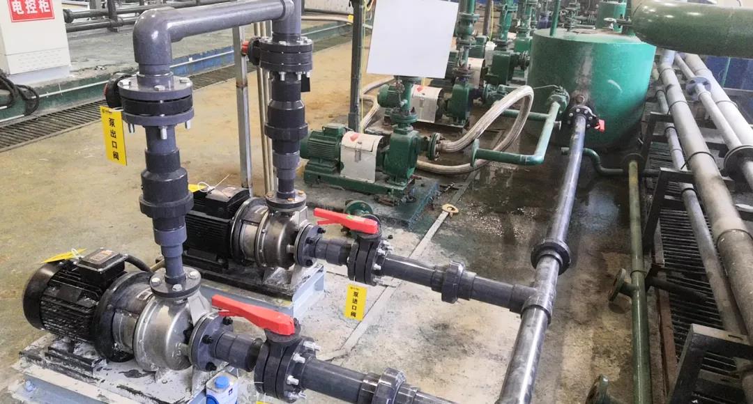 1208-2-6.jpg 1208-2-6.jpg